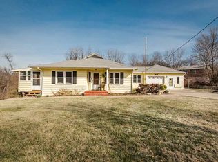 2320 Wildwood Ln, Manhattan, KS 66502