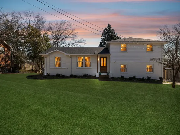 7427 Bridle Dr, Nashville, TN 37221