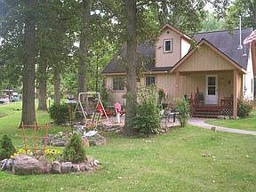 1st image of 212 E Lakeshore Dr