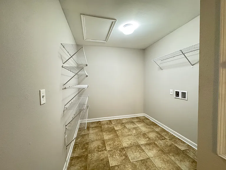 205 Laramie Cir NW — Photo 18