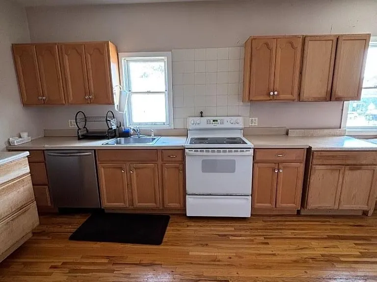 213 Lakeview Ave — Photo 15