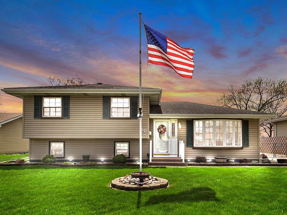 1st image of 50 Lexington Dr