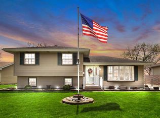 50 Lexington Dr, Dyer, IN 46311