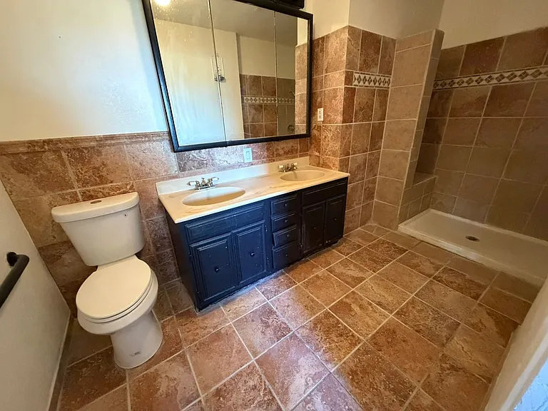 11322 Franklin Blvd — Photo 20
