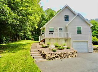 437 County Rd, Torrington, CT 06790