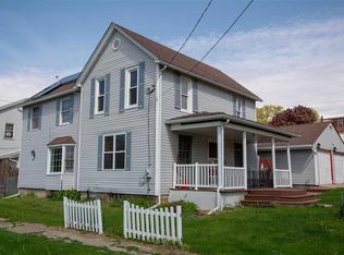 208 S Wesley Ave, Mount Morris, IL 61054