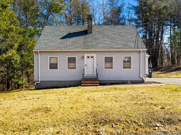 11 Laperle Avenue, Plaistow, NH 03865