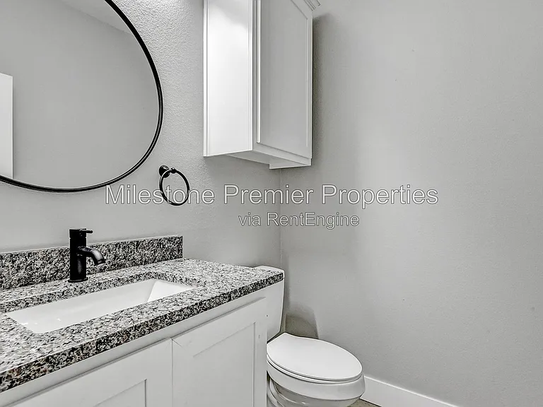 1323 S 5th Ave — Photo 11