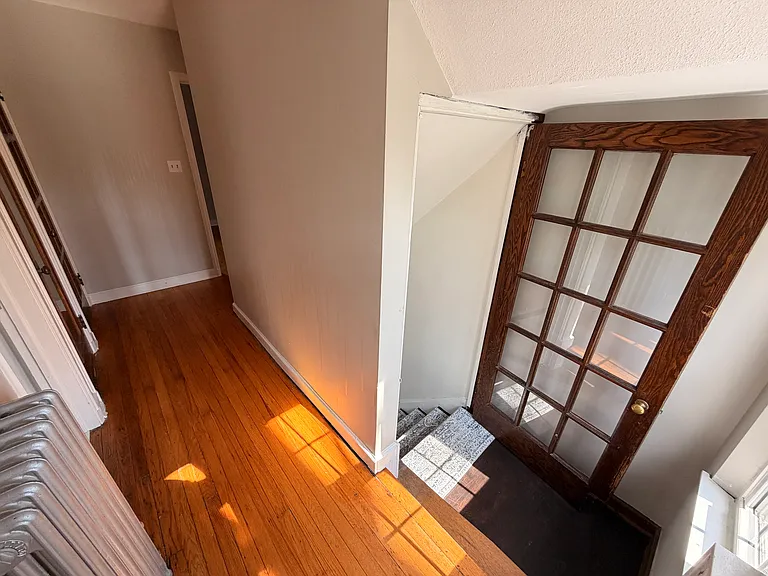 554 Greenvale Dr — Photo 34