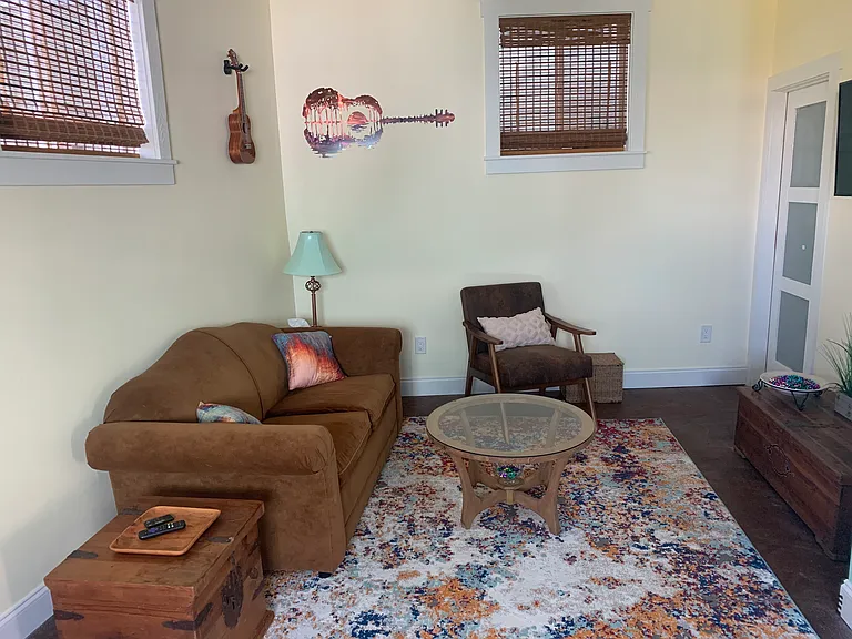2052 Florida Ave — Photo 5
