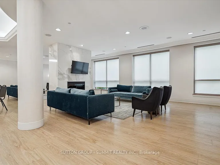 5229 Dundas St W #511 — Photo 24