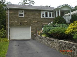 1835 1/2 Pierce St, Aliquippa, PA