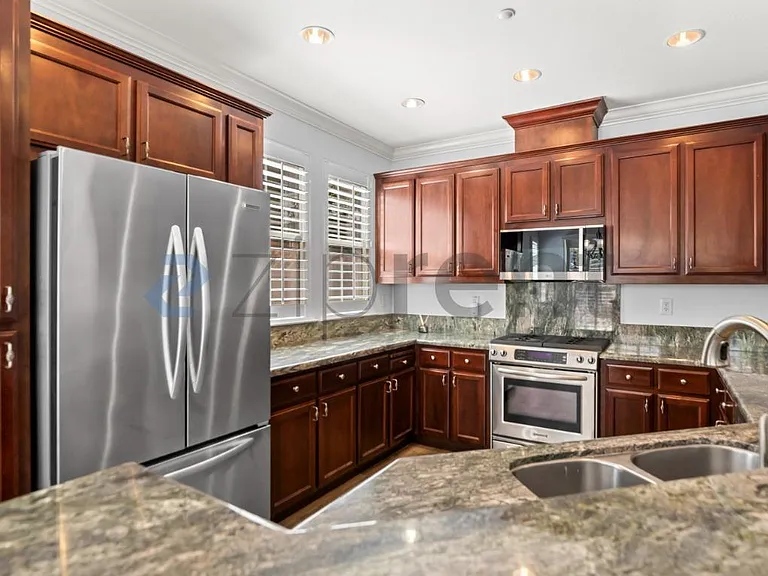 741 Tennyson Dr — Photo 12