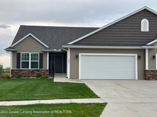 1295 Superior Dr #1, Saint Johns, MI 48879