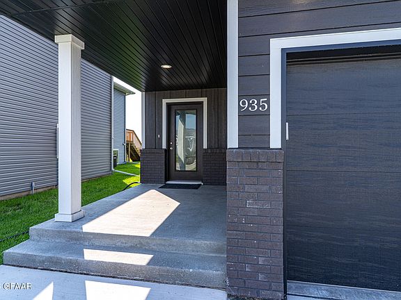 2nd image of 935 David Dr