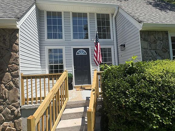 4th image of 6762 Oakland Dr