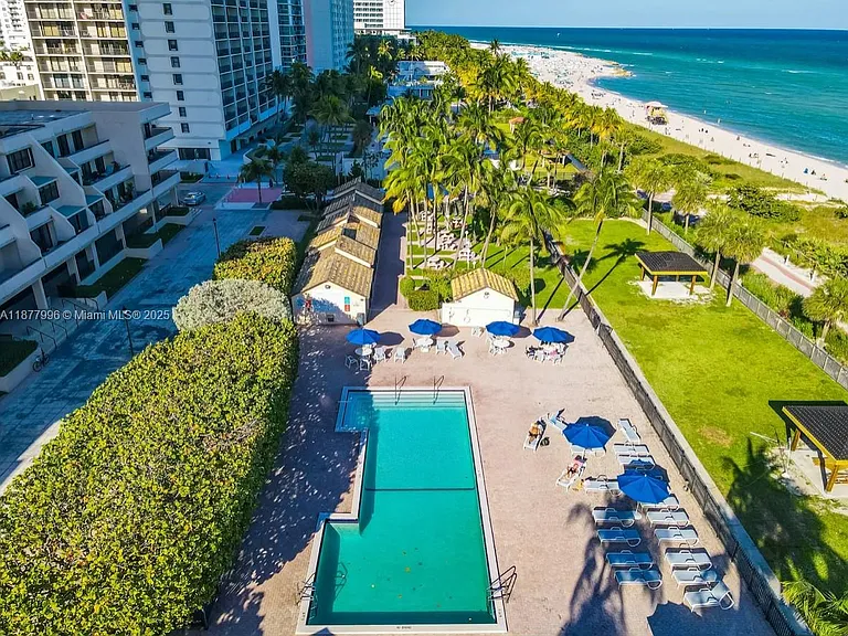 2555 Collins Ave #2200 — Photo 6