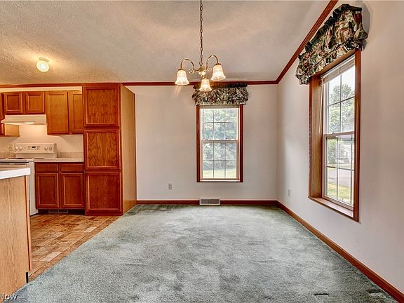 4th image of 1280 S Lincoln Ave