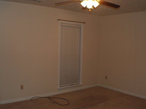 5th image of 1080 Fisk Park Dr