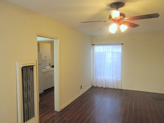 4th image of 649 S Detroit St #4