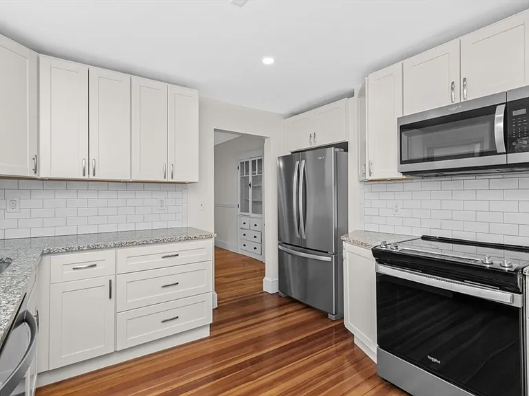 44 Hillsdale St #1 — Photo 12