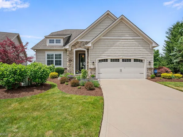 6010 Meadow Lake Dr, Medina, OH 44256