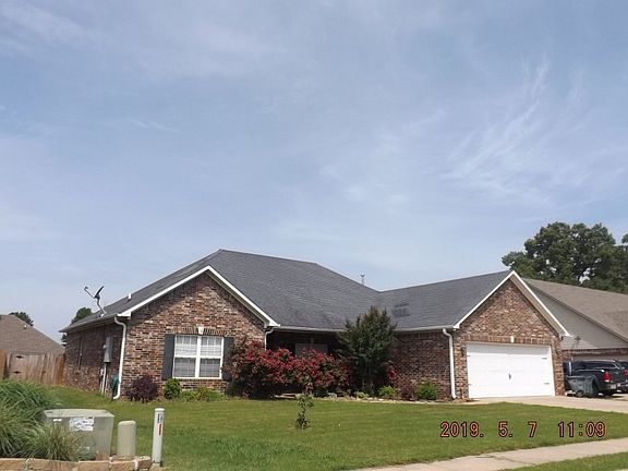 3rd image of 3401 N Crescent Dr