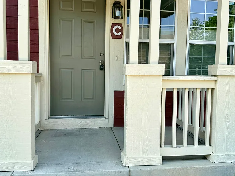 827 Apex Dr #C — Photo 2