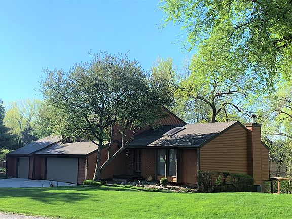 2nd image of 21305 Greenbrier Dr