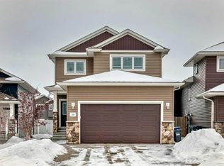 153 S Van Slyke Way, Red Deer, AB T4R0N7