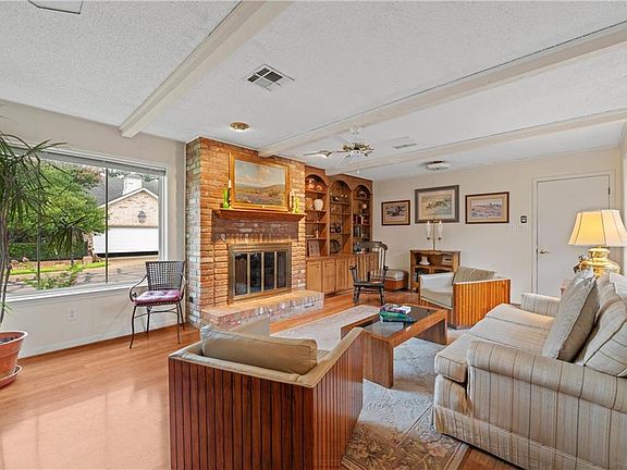 5th image of 4528 Westchester Dr