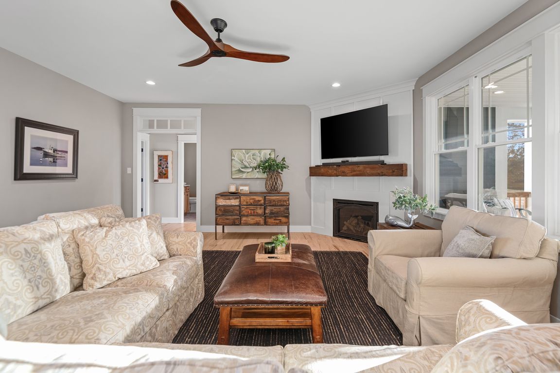 next background image