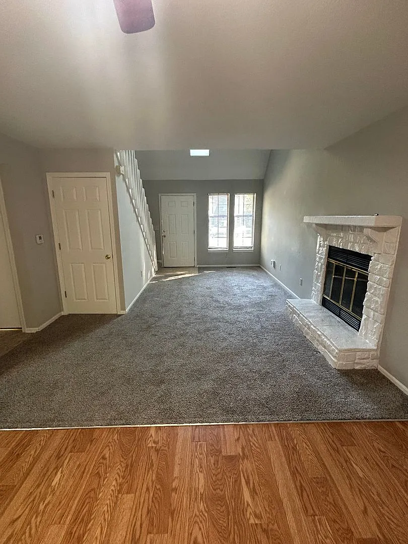 3 Bed 1.5 Bath Duplex — Photo 3