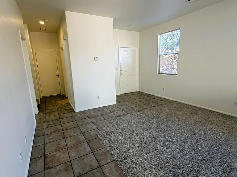 2424 Predera Ave — Photo 4
