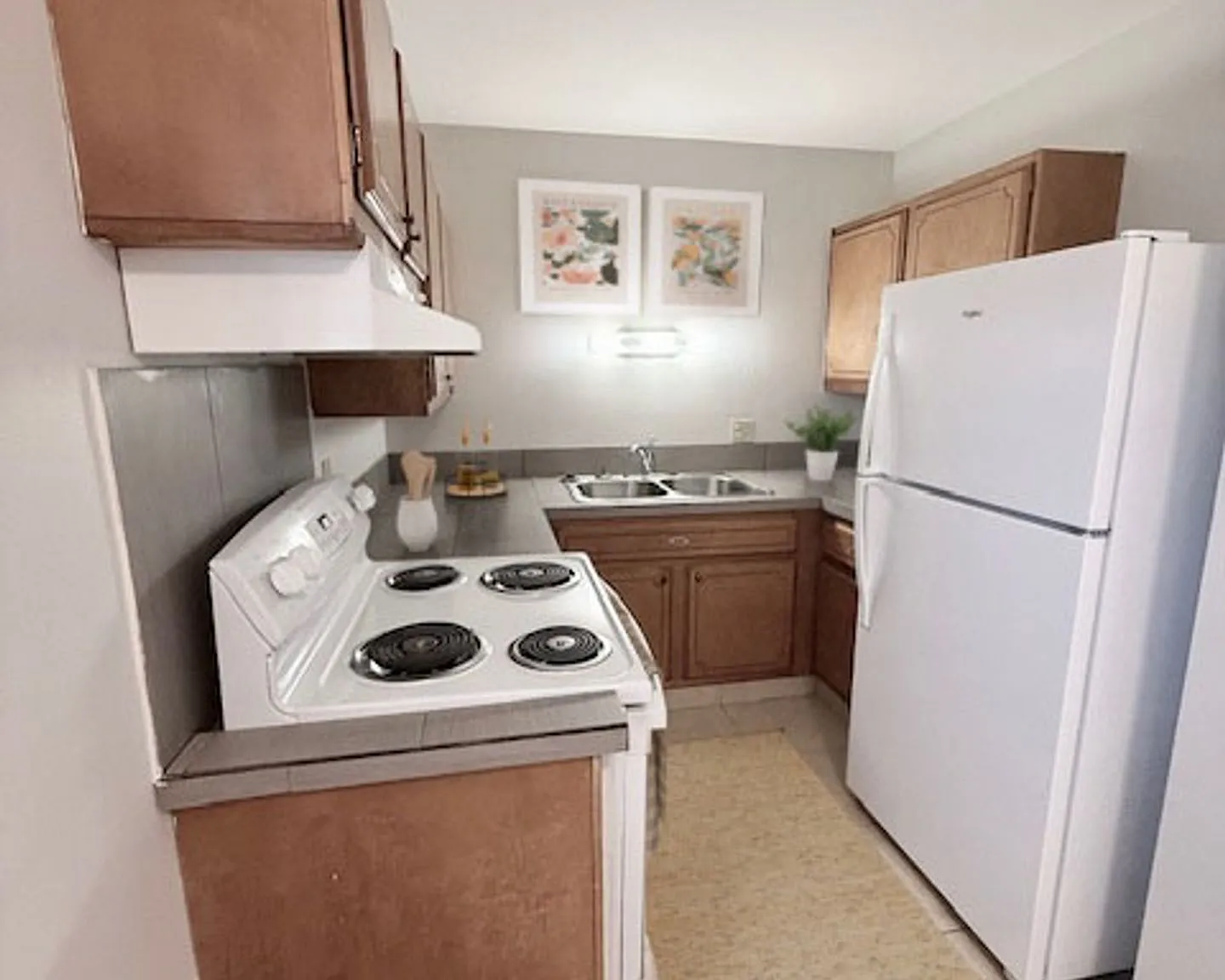 Mountain View Apartments — Photo 4