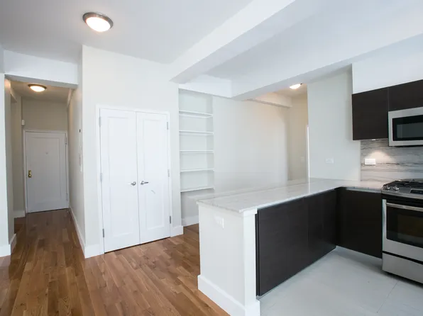 20 Park Avenue image 14 of 15