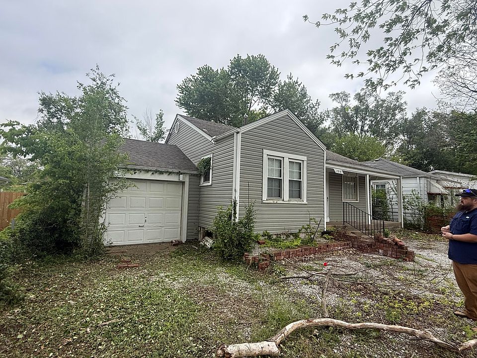 1st image of 2919 W Lincoln Street