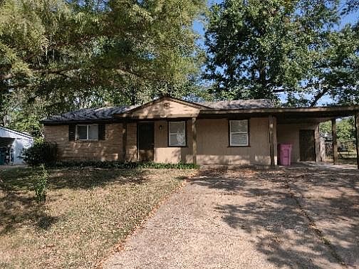 1st image of 1586 Town And Country Dr