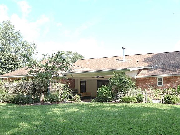 4th image of 130 Woodland Dr