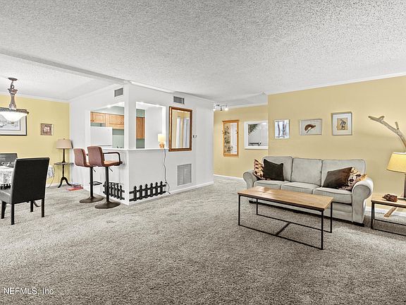 5th image of 5811 ATLANTIC Boulevard #213