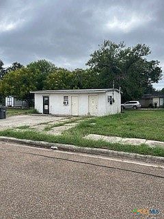 1st image of 1015 Ash St