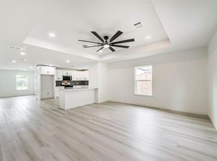 3853 Wentworth St, Houston, TX 77004