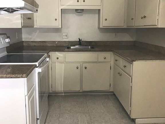 5th image of 649 Blythe Ct APT 7