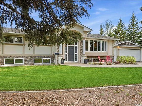 2nd image of 19 Ridgedale BAY
