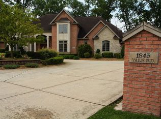 1845 Yale Rd, Flossmoor, IL 60422