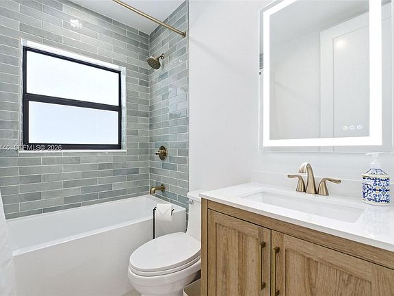 5th image of 1248 SW 32nd St #1248