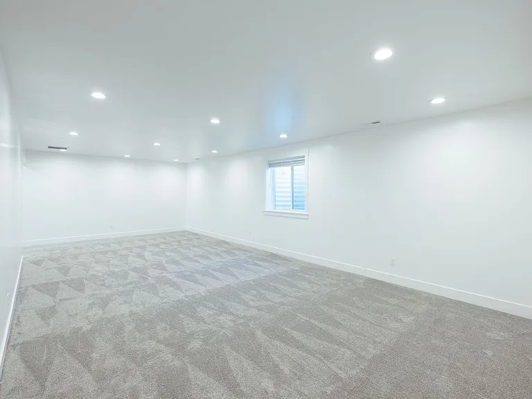 3711 Razor Cir — Photo 27