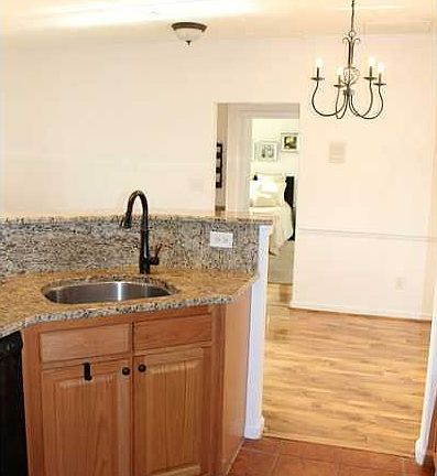 4th image of 1091 Grand Oak Ln