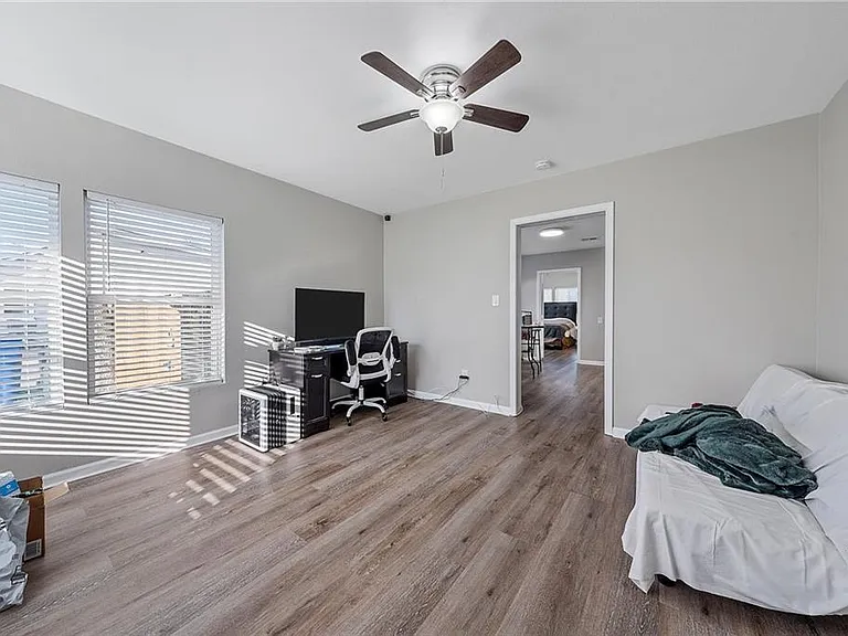 2601 McFerrin Ave — Photo 5