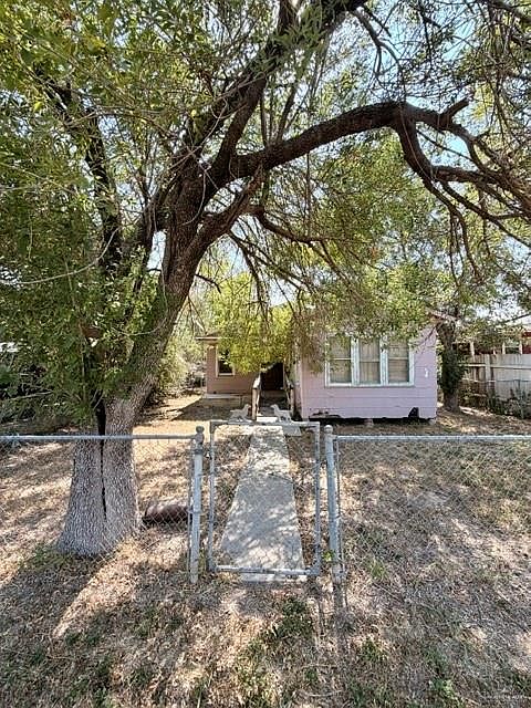 1st image of 707 N San Zeferino St